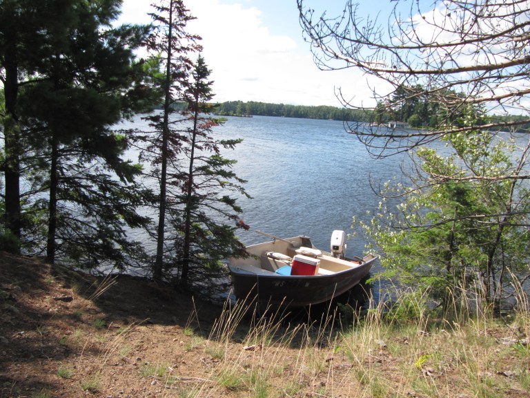 IMG_2807 barque sur ile